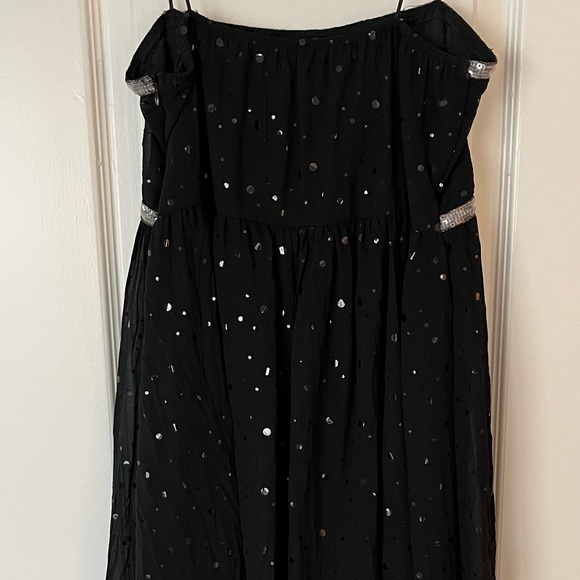 Hazel Black Dress w/ Accents Medium - Picture 5 of 12